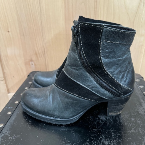 Dromedaries Leather Booties Size 6 36 Black Gray Leather Suede Short Boots Shoes - Picture 7 of 15